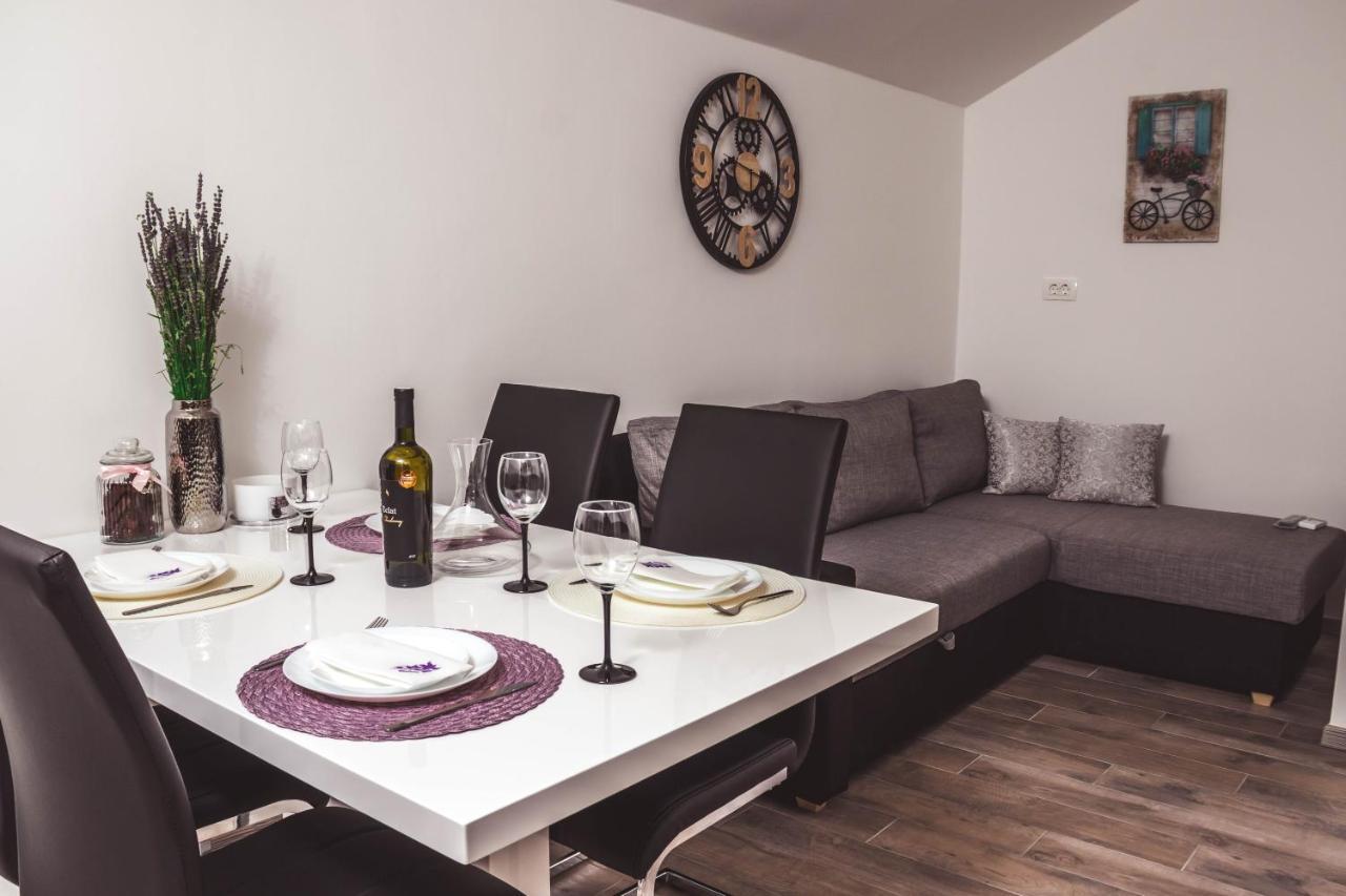 Apartmani Vuckovic Vodice Ngoại thất bức ảnh