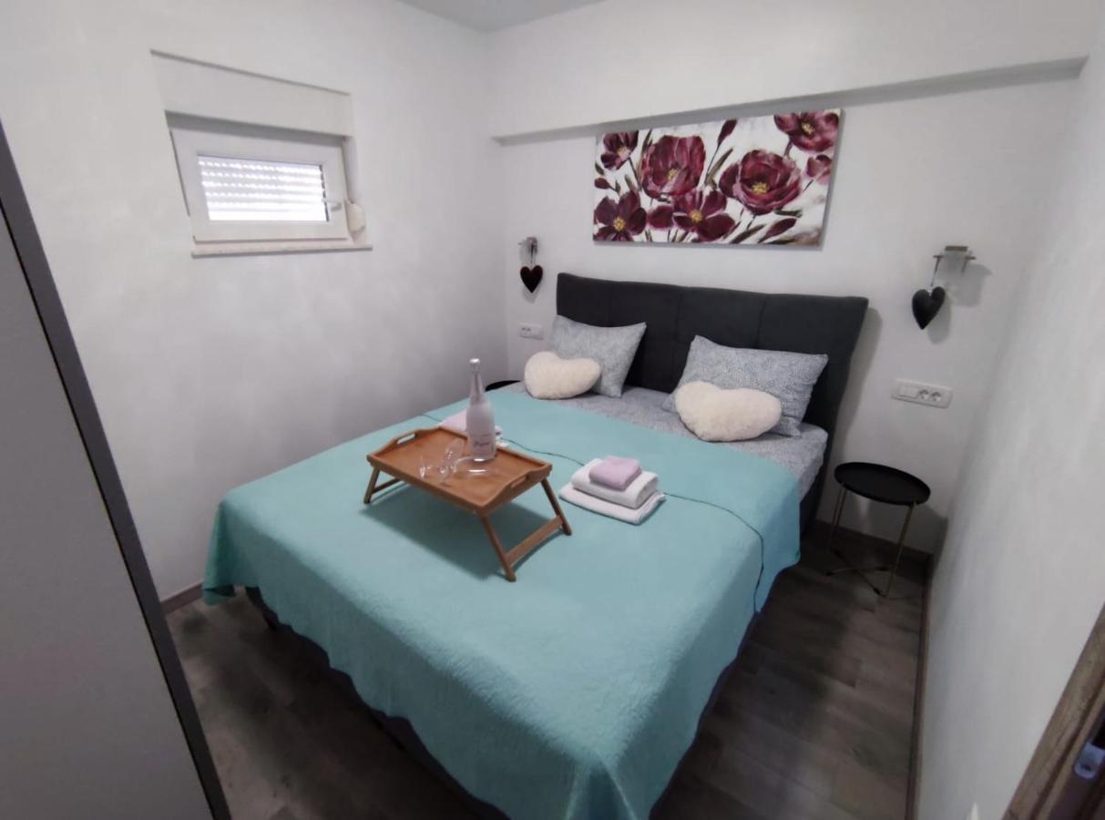Apartmani Vuckovic Vodice Ngoại thất bức ảnh