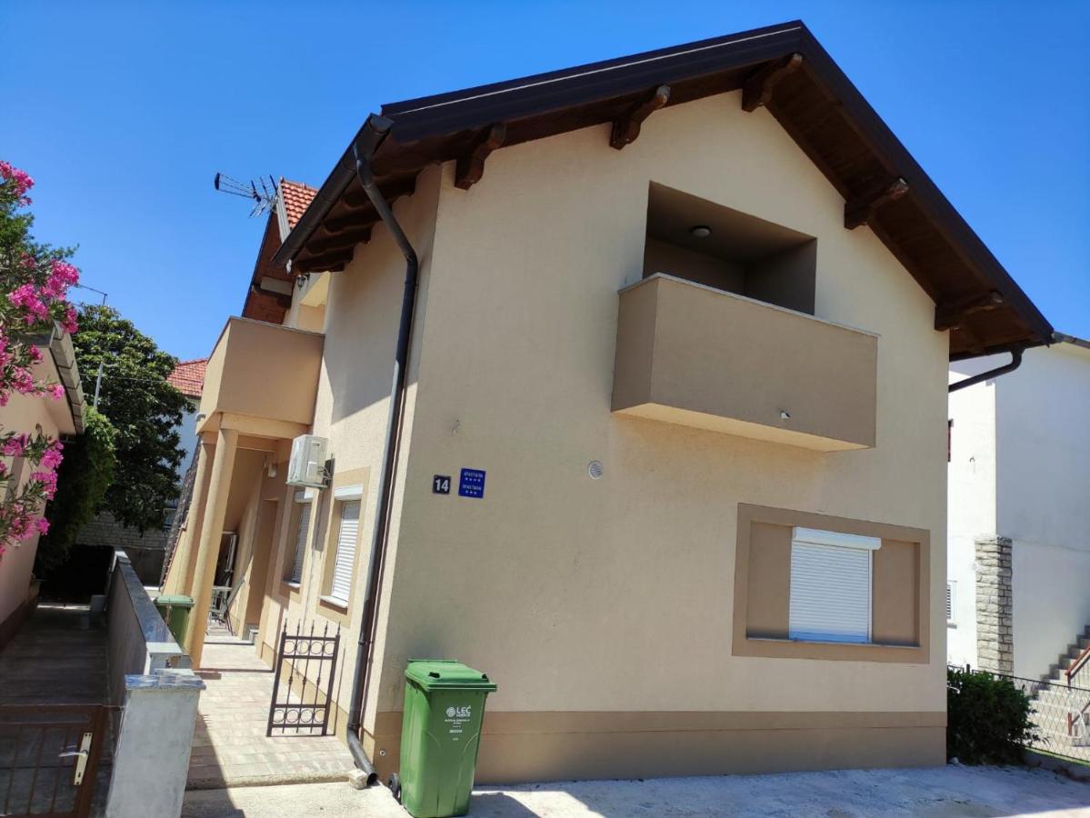 Apartmani Vuckovic Vodice Ngoại thất bức ảnh