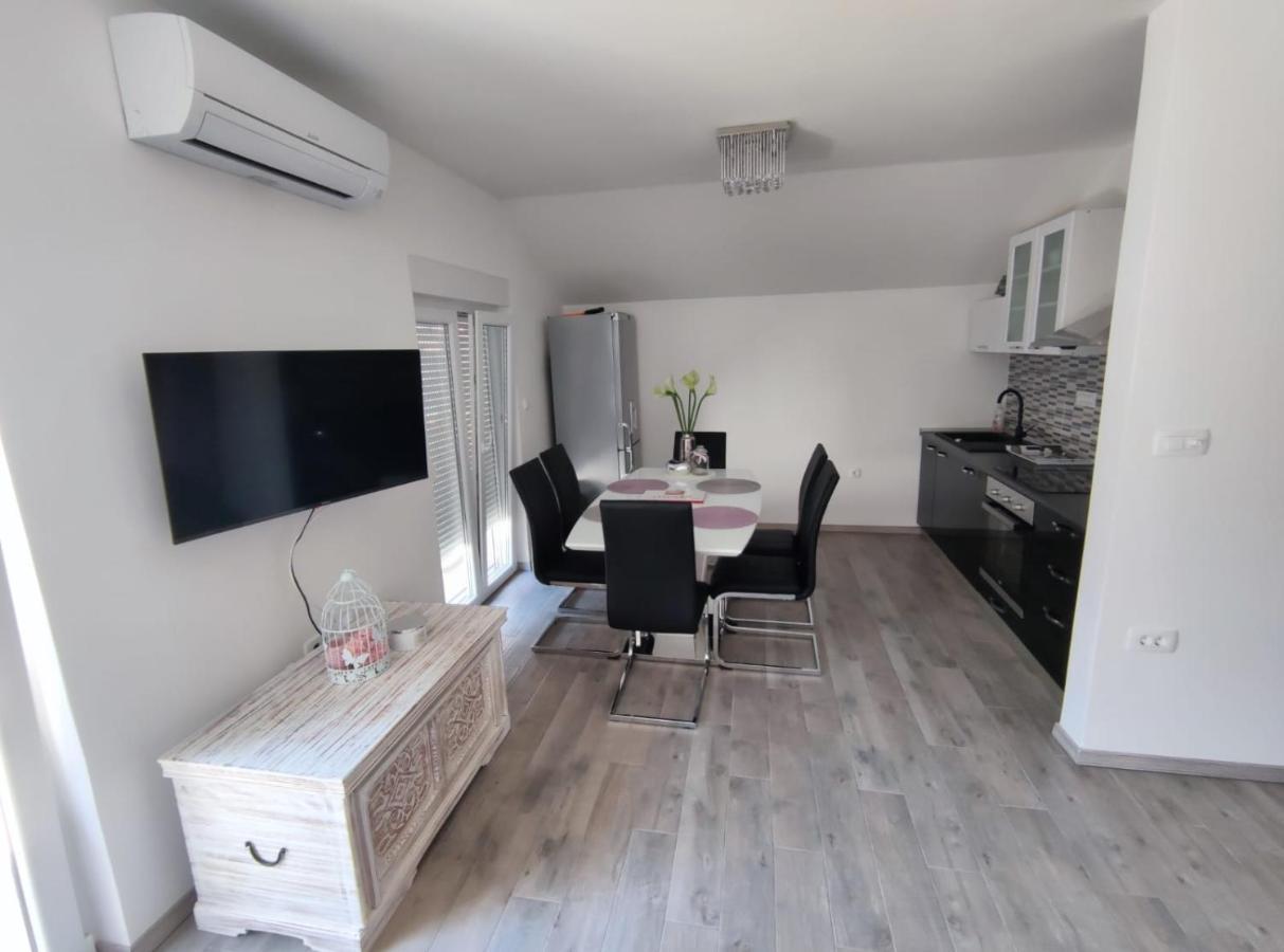 Apartmani Vuckovic Vodice Ngoại thất bức ảnh